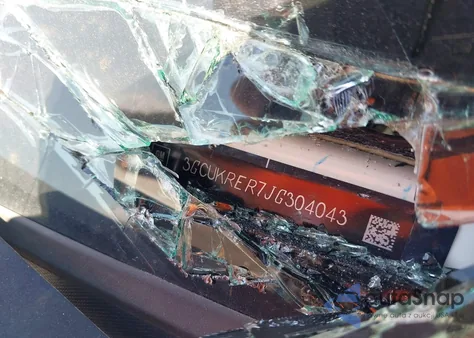 2018 Chevrolet Silverado 1500 1Lt z USA, uszkodzony, nr VIN 3GCUKRER7JG304043